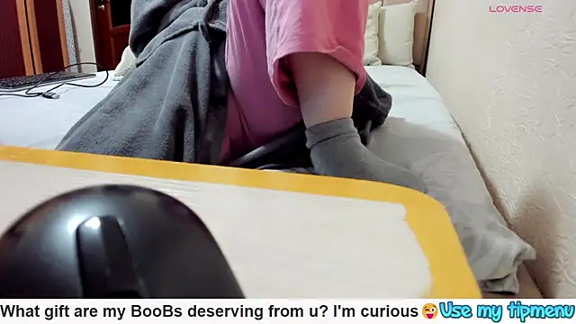 BustyMarina online show from October 2025 08:39:02 PM