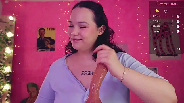 Chery Lady22 online show from December 2025 10:01:01 AM