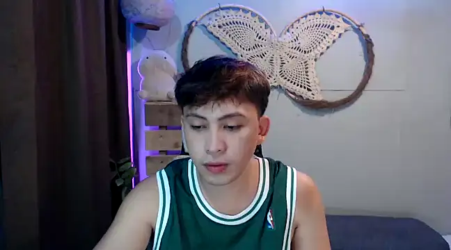 Snapshot of princeJayX chatting on December 2024 09:28:01 AM princeJayX online show from December 2024 09:28:01 AM