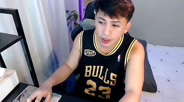 Snapshot of princeJayX chatting on December 2024 12:45:02 PM princeJayX online show from December 2024 12:45:02 PM