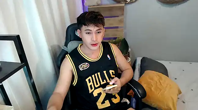 Snapshot of princeJayX chatting on December 2024 12:19:01 PM princeJayX online show from December 2024 12:19:01 PM