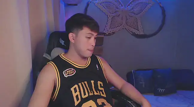 Snapshot of princeJayX chatting on December 2024 09:33:02 AM princeJayX online show from December 2024 09:33:02 AM