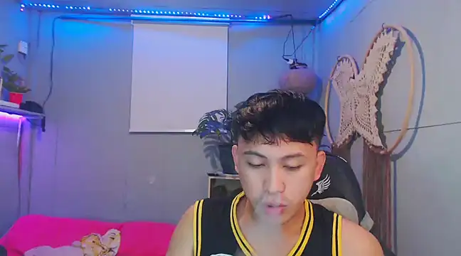 Snapshot of princeJayX chatting on February 2025 11:40:02 AM princeJayX online show from February 2025 11:40:02 AM