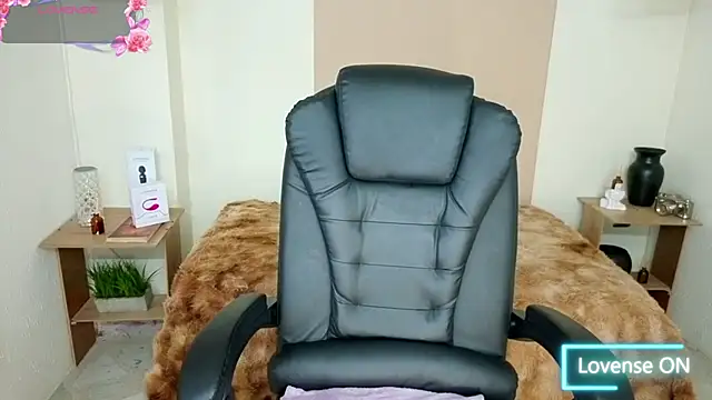 AnisiaFarina online show from October 2025 11:22:02 AM