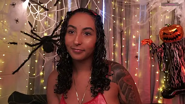 agatha collins  online show from October 2025 07:04:02 PM