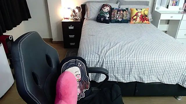 kittykat18x online show from December 2024 04:22:01 AM