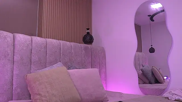 violeta aroca online show from July 2026 03:13:01 AM
