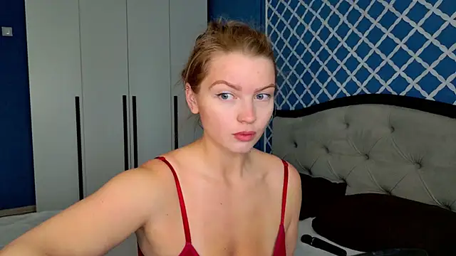 Snapshot of Busty_Redhead chatting on May 2026 07:14:02 AM Busty Redhead online show from May 2026 07:14:02 AM