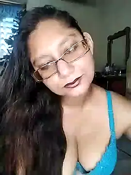 Snapshot of Sivanija_21 chatting on December 2024 04:27:02 PM Sivanija 21 online show from December 2024 04:27:02 PM
