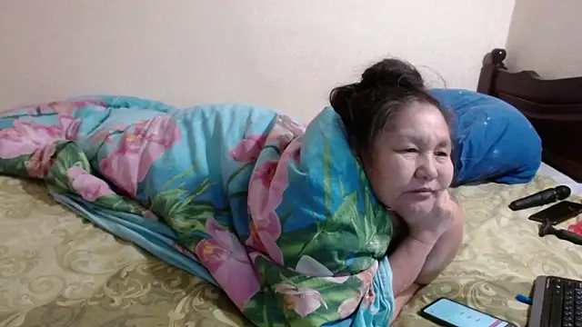 Snapshot of Zulfiya_Bruce chatting on February 2025 05:42:01 PM Zulfiya Bruce online show from February 2025 05:42:01 PM