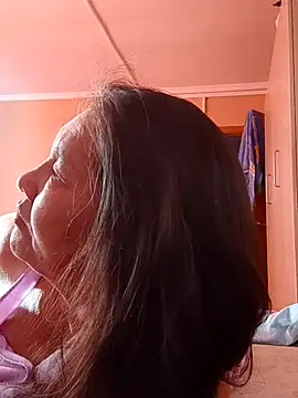 Snapshot of Zulfiya_Bruce chatting on September 2025 04:35:02 AM Zulfiya Bruce online show from September 2025 04:35:02 AM