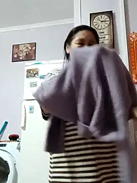 Snapshot of Zulfiya_Bruce chatting on October 2025 04:29:01 PM Zulfiya Bruce online show from October 2025 04:29:01 PM