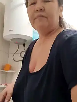 Zulfiya Bruce online show from February 2026 11:37:01 AM