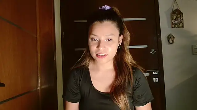 Snapshot of 3littleschoolteens chatting on July 2026 06:45:02 PM 3littleschoolteens online show from July 2026 06:45:02 PM
