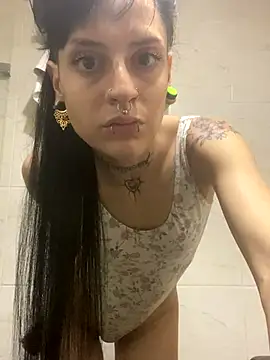 paulina correa  online show from September 2025 09:15:02 PM
