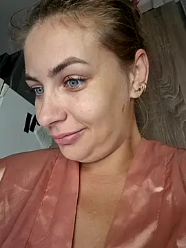 Keli Jessi online show from October 2025 05:22:01 PM