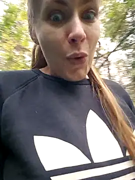 Keli Jessi online show from October 2025 01:59:02 PM