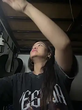 Snapshot of pinay4uwithagoodheart chatting on May 2026 05:52:01 PM pinay4uwithagoodheart online show from May 2026 05:52:01 PM