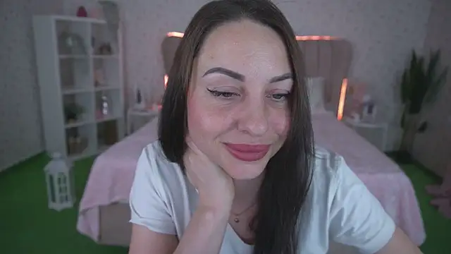 KristiiMax online show from April 2026 04:56:02 PM