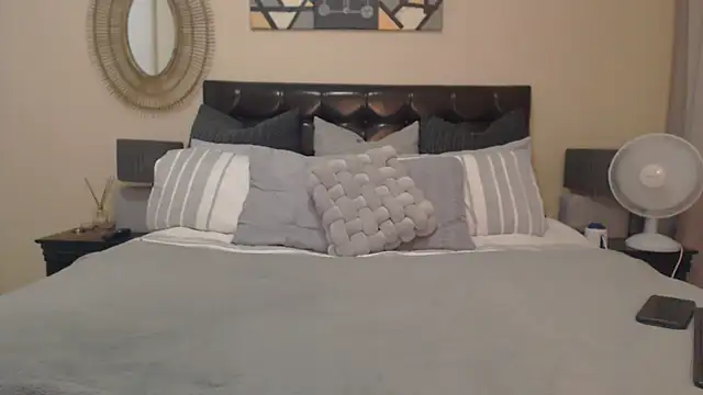 Creamyass22 online show from January 2025 05:03:01 PM