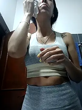 LunaZambrano online show from February 2025 04:31:02 AM