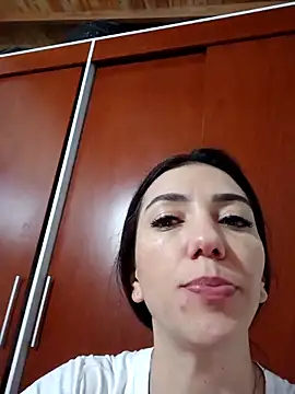 LunaZambrano online show from October 2025 03:27:01 AM