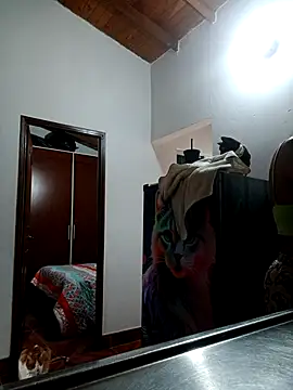 LunaZambrano online show from November 2025 05:51:02 PM