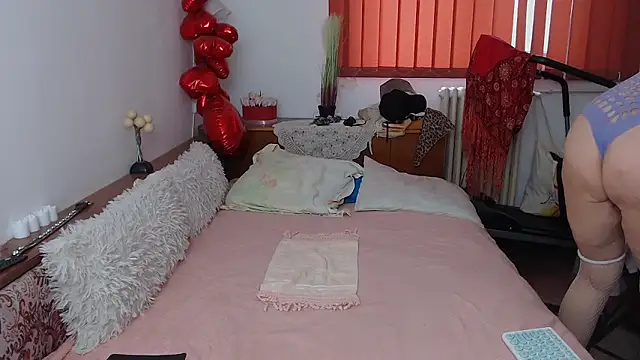 MilfDolores online show from April 2026 06:44:01 AM