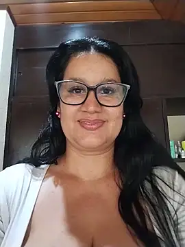 Snapshot of keilymadam chatting on June 2026 02:07:02 PM keilymadam online show from June 2026 02:07:02 PM