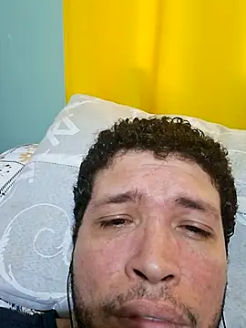 Snapshot of Mael220 chatting on October 2025 09:30:01 PM Mael220 online show from October 2025 09:30:01 PM