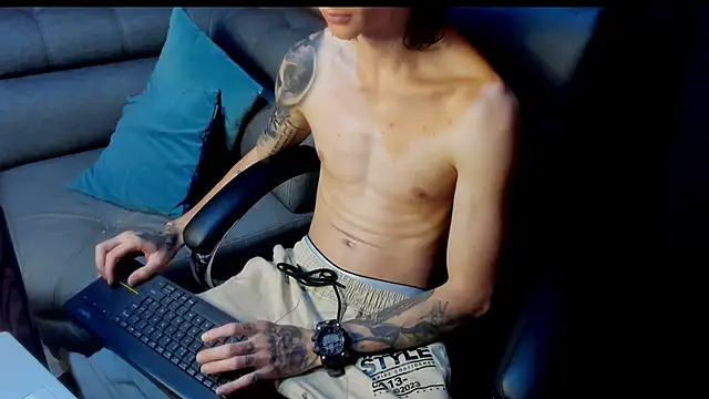 Dmtry6 online show from February 2025 12:49:01 PM