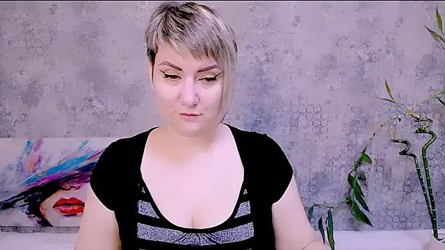 Djullia online show from October 2025 06:08:01 AM