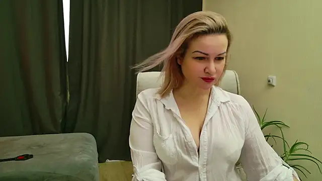 MishaMILF online show from February 2025 10:04:01 AM