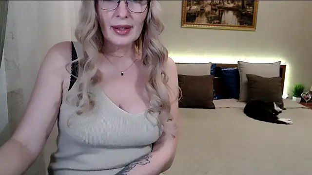 Snapshot of sensualEmilia chatting on March 2025 02:32:02 PM sensualEmilia online show from March 2025 02:32:02 PM
