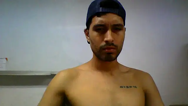Snapshot of robinson183 chatting on July 2026 12:10:01 AM robinson183 online show from July 2026 12:10:01 AM