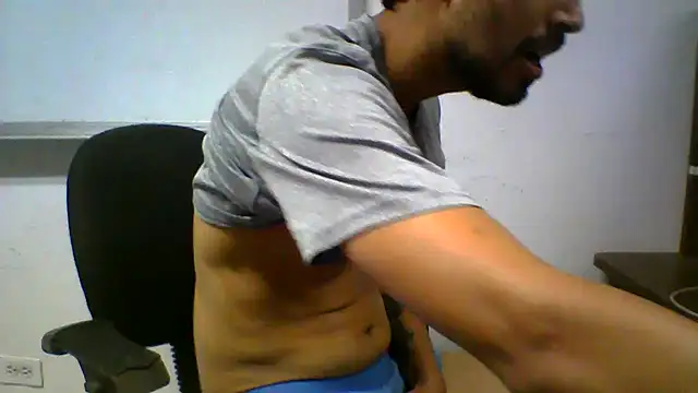 Snapshot of robinson183 chatting on July 2026 10:34:02 PM robinson183 online show from July 2026 10:34:02 PM