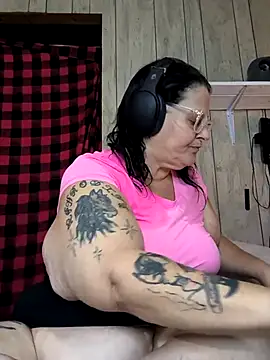 davisdesiresxh online show from October 2025 02:26:01 PM