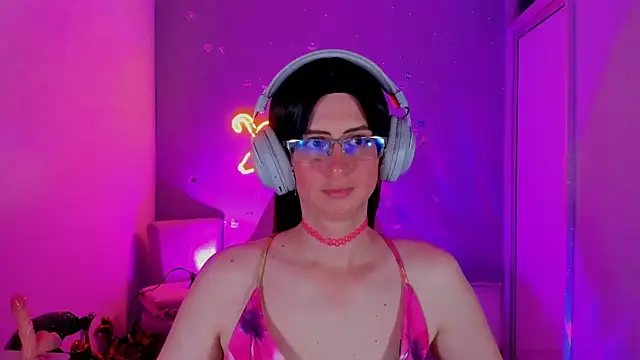 KimberlyJohnsoon online show from December 2024 03:33:02 AM