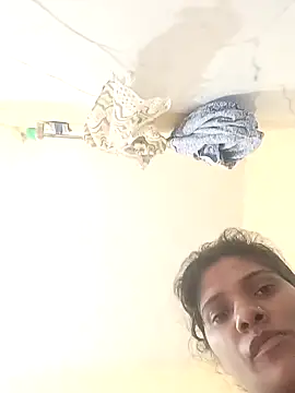 Snapshot of Shreya-Shetty09 chatting on May 2026 03:15:01 AM Shreya-Shetty09 online show from May 2026 03:15:01 AM