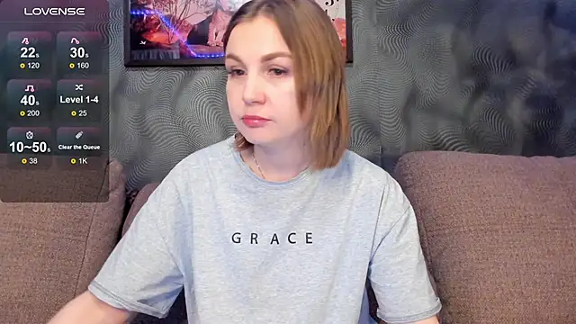 CassieMils online show from April 2026 07:42:02 AM