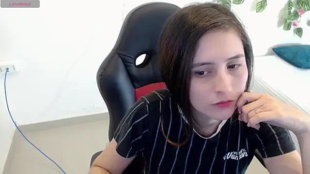 tania sweet   online show from December 2024 01:48:02 AM