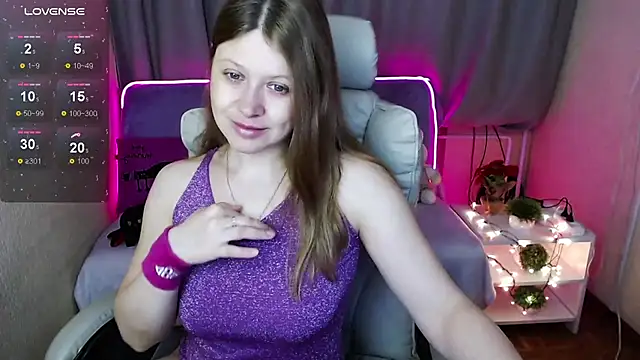 Snapshot of alekasamui chatting on December 2024 09:28:01 PM alekasamui online show from December 2024 09:28:01 PM