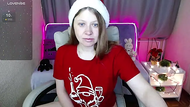 Snapshot of alekasamui chatting on December 2024 08:39:02 PM alekasamui online show from December 2024 08:39:02 PM