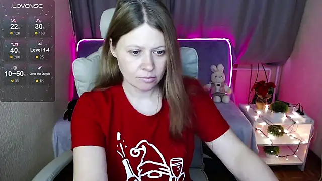 Snapshot of alekasamui chatting on December 2024 04:36:02 AM alekasamui online show from December 2024 04:36:02 AM