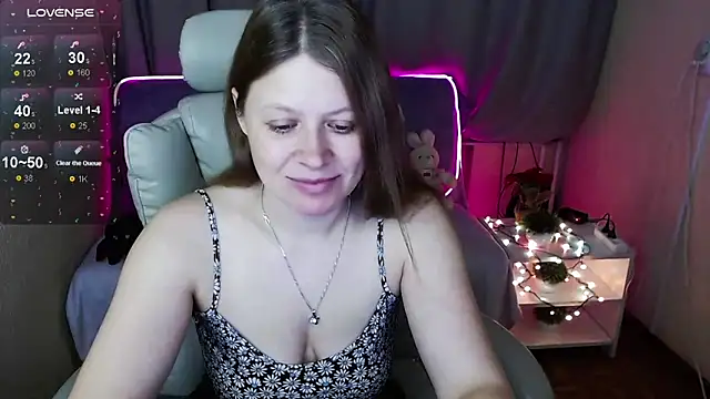 Snapshot of alekasamui chatting on January 2025 04:23:01 AM alekasamui online show from January 2025 04:23:01 AM