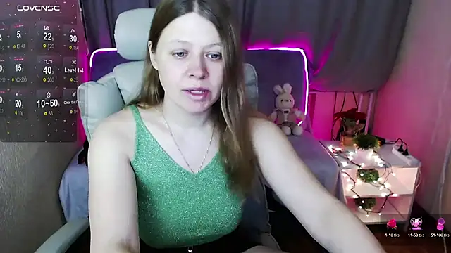 Snapshot of alekasamui chatting on January 2025 12:44:02 AM alekasamui online show from January 2025 12:44:02 AM