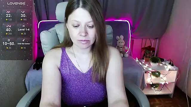 Snapshot of alekasamui chatting on January 2025 03:23:02 AM alekasamui online show from January 2025 03:23:02 AM