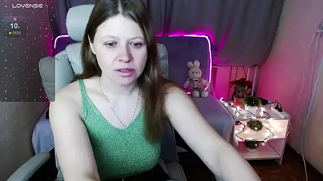 Snapshot of alekasamui chatting on January 2025 12:31:01 AM alekasamui online show from January 2025 12:31:01 AM