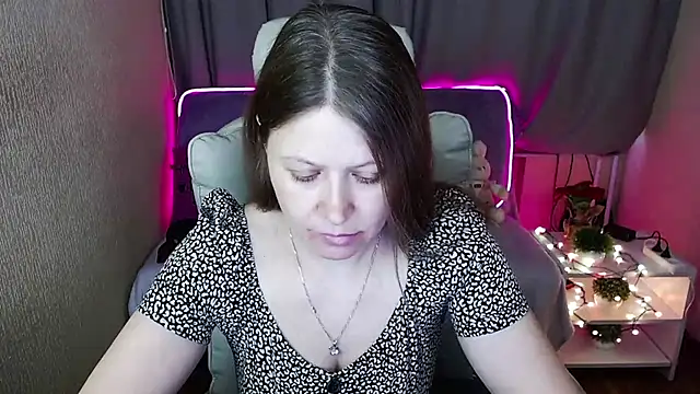 Snapshot of alekasamui chatting on January 2025 05:14:02 AM alekasamui online show from January 2025 05:14:02 AM