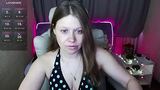 Snapshot of alekasamui chatting on February 2025 03:34:02 AM alekasamui online show from February 2025 03:34:02 AM